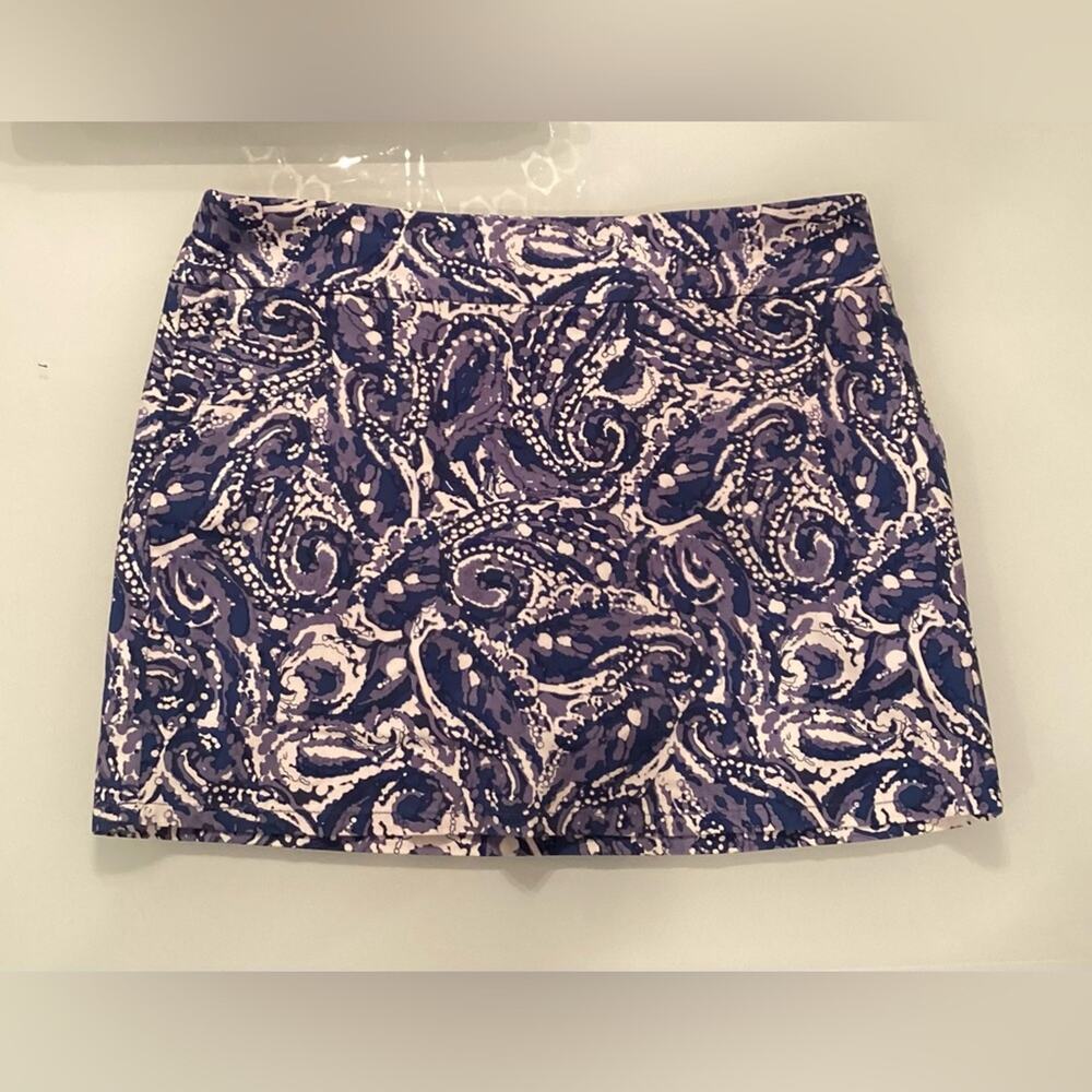 Paisley Women’s Size 16 Blue Skort in Excellent Preowned Condition.